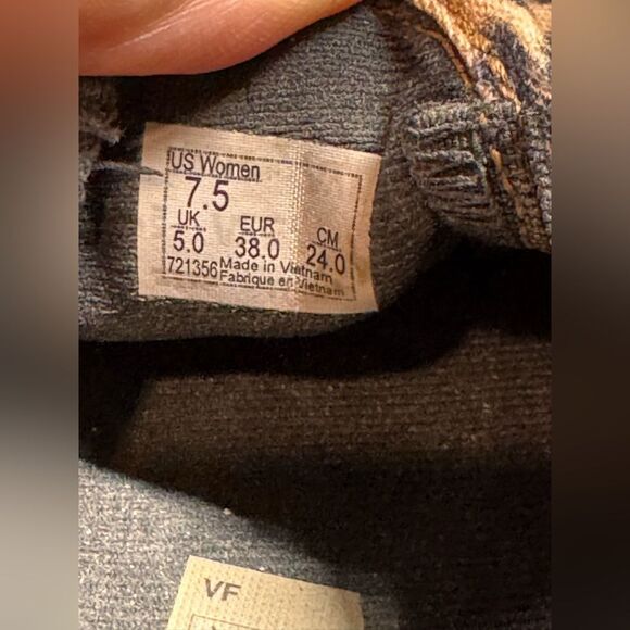 Vans leopard print sneakers size 7.5 - Picture 2 of 12